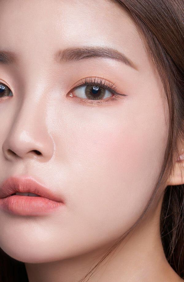 Hapa Kristin - Cheerful Kristin Brown - 月 con  (2P)