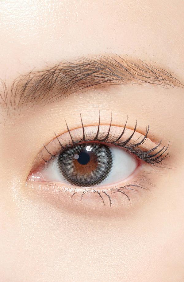 Hapa Kristin - Cloudy Kristin Gray - 月 con  (2P)