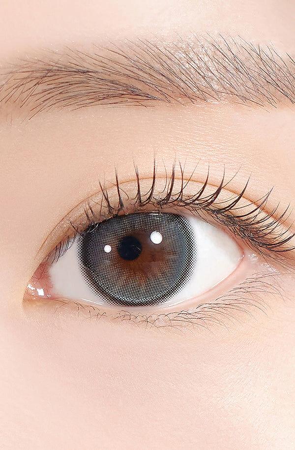 Hapa Kristin - Dolly Kristin Gray - 月 con  (2P)